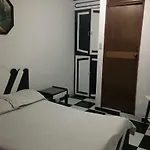Hotel Su Casa en Kennedy